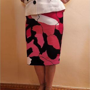 NWOT Marc Cain skirt Floral Stretch Pencil Skirt Size 12